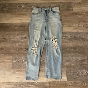 high waisted ripped jeans🤍